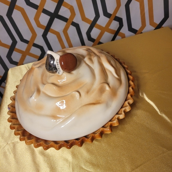 Vintage Ceramic Pie Keeper - "Chocolate Cream Pie - Hershey's" - Picture 3 of 5